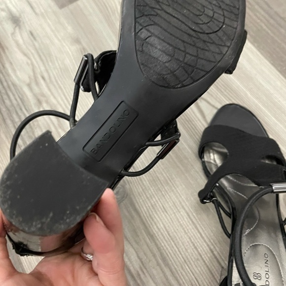 Bandolino Black Quilted Strappy Block Heels 8 - Picture 5 of 7